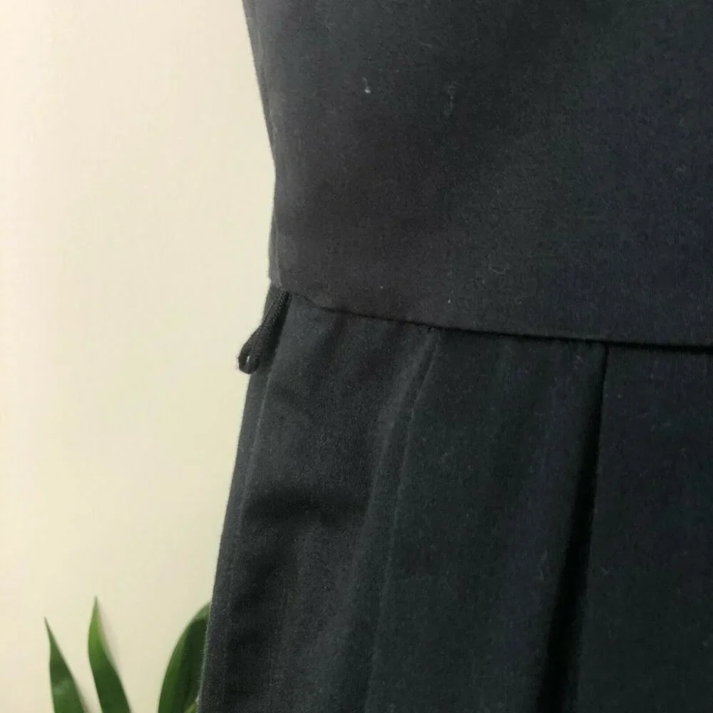 Jacqui E Black Floral Fit Flare Dress Size 12 Sleeveless Corporate Formal V Neck - Picture 6 of 7